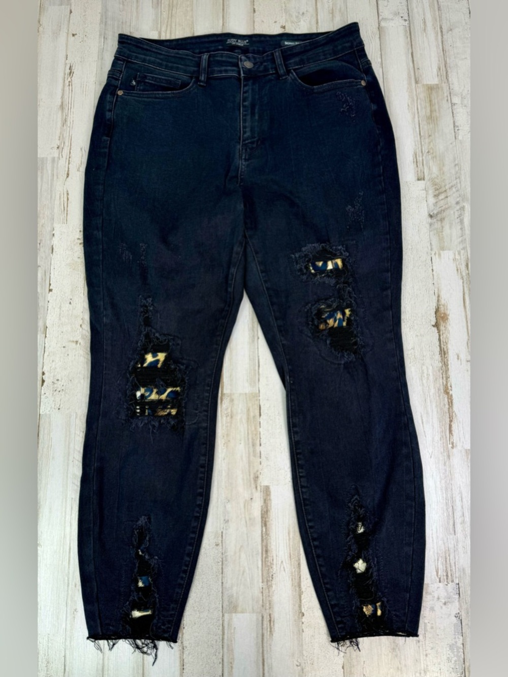 Judy Blue Jeans Womens 14W Black High Rise Distressed Leopard Print Skinny